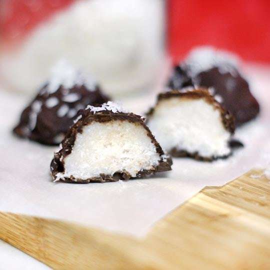 Easy Mounds Bar Truffles: Your Quick Chocolate Coconut Fix